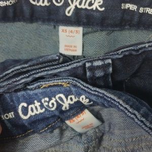Cat & Jack Bottoms - Cat & Jack Girls Denim Shorts Size XS 4 / 5 Cat & Jack Bottoms - Cat & Jack Girls Denim Shorts Size XS 4 / 5